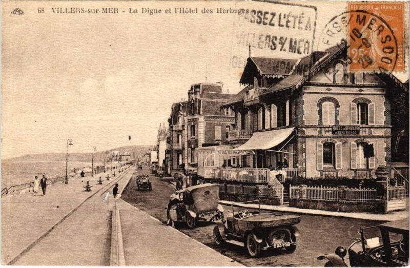 Carte postale ancienne Villers sur Mer La Digue et l'Hotel des Herbages France à Villers-sur-Mer
