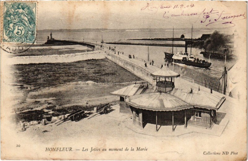 Carte postale ancienne Honfleur Les Jetees au moment de la Maree France à Honfleur