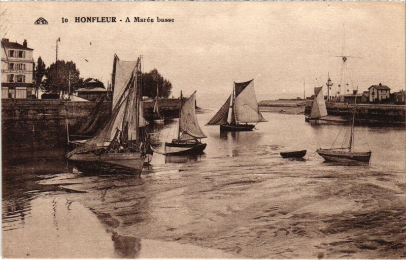Carte postale ancienne Honfleur Maree basse France à Honfleur