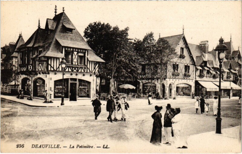 Carte postale ancienne Deauville La Potiniere France à Deauville