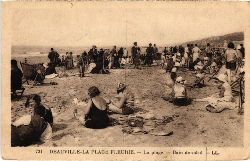 Carte postale ancienne Deauville La plage, Bain de soleil France à Deauville