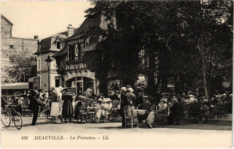 Carte postale ancienne Deauville La Potiniere France à Deauville