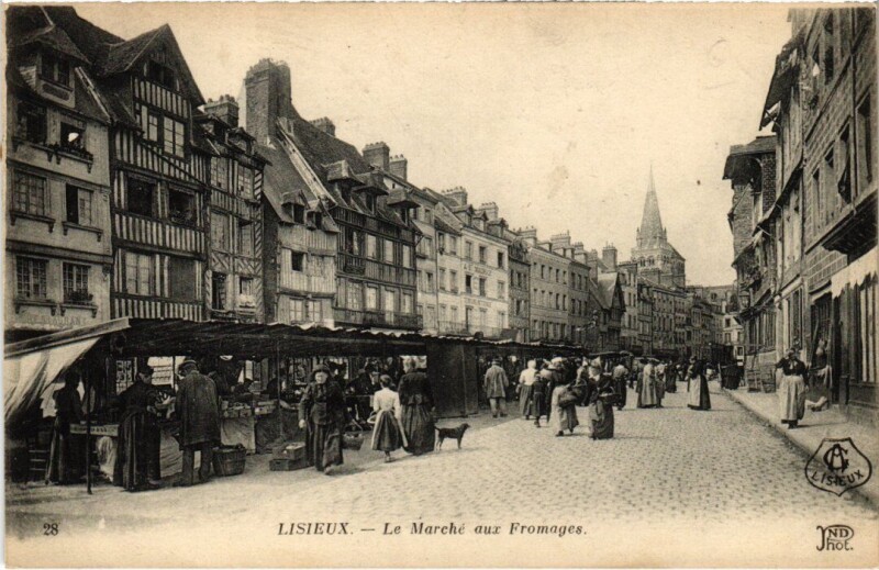 Carte postale ancienne Lisieux Le Marche aux Fromages France à Lisieux