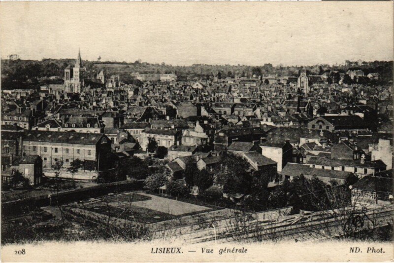 Carte postale ancienne Lisieux Vue Generale France à Lisieux