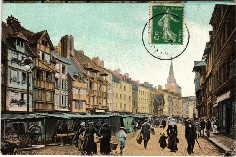 Carte postale ancienne Lisieux Place Victor Hugo France à Lisieux