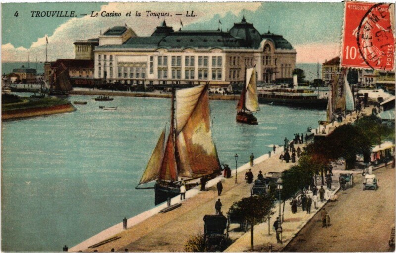 Carte postale ancienne Trouville Le Casino et la Touques France à Touques