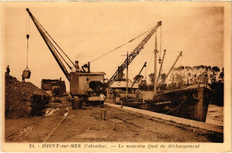 Carte postale ancienne Isigny sur Mer Le nouveau Quai France à Isigny-sur-Mer