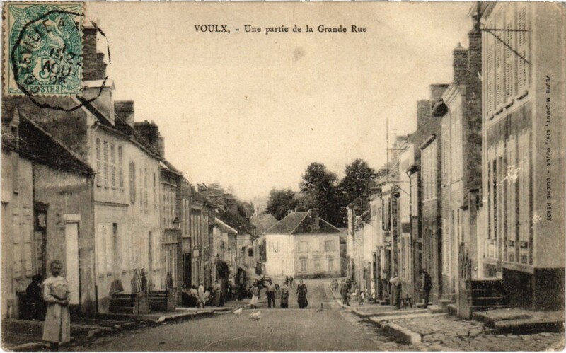 Carte postale ancienne Voulx Une Partie de la Grande Rue à Voulx