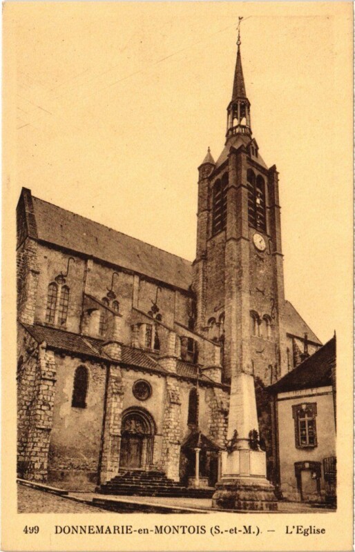 Carte postale ancienne Donnemarie-en-Montois Eglise