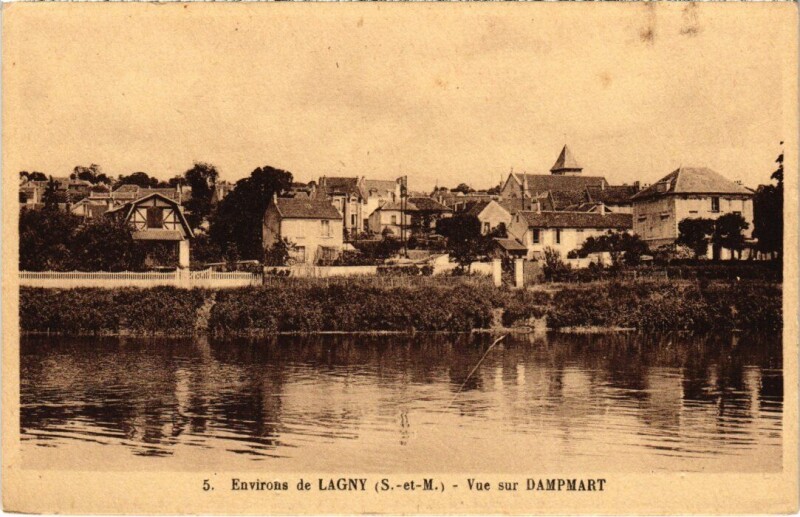 Carte postale ancienne Dampmart Vue sur Dampmart à Dampmart