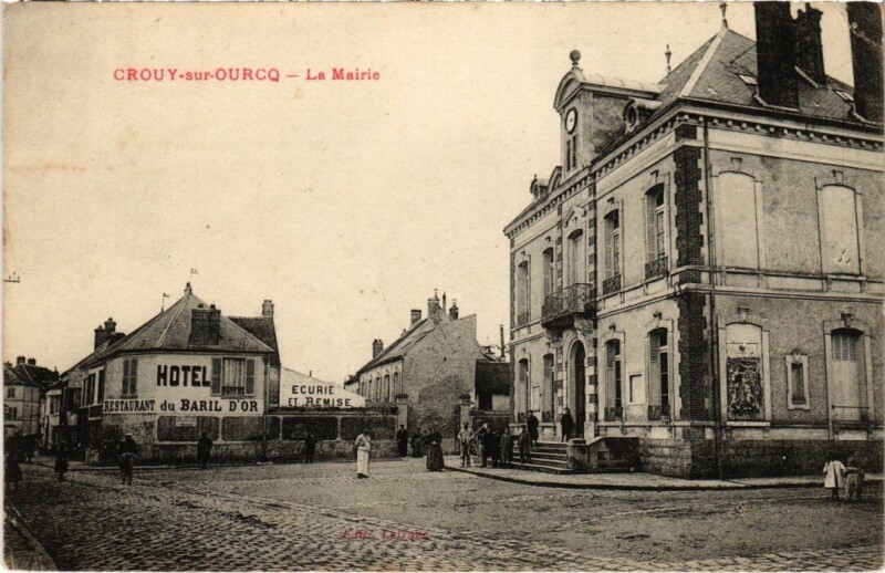 Carte postale ancienne Crouy-sur-Ourcq La Mairie à Crouy-sur-Ourcq
