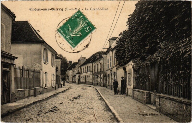 Carte postale ancienne Crouy-sur-Ourcq La Grande Rue à Crouy-sur-Ourcq
