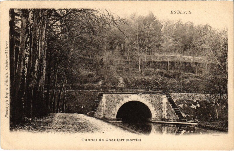 Carte postale ancienne Esbly Tunnel de Chalifert - Sortie à Chalifert