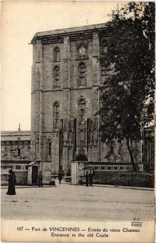 Carte postale ancienne Vincennes Le Fort entree du Chateau à Vincennes