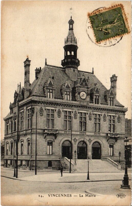 Carte postale ancienne Vincennes La Mairie à Vincennes