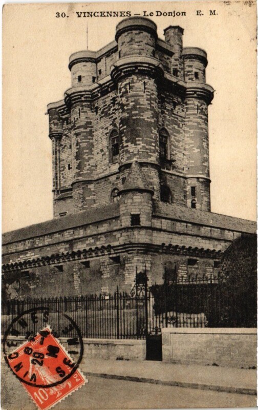 Carte postale ancienne Vincennes Le Donjon à Vincennes
