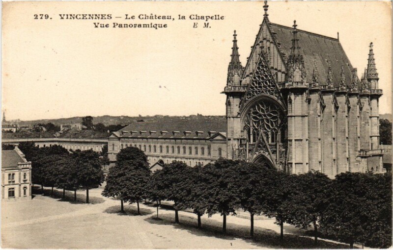 Carte postale ancienne Vincennes Le Chateau La Chapelle à Vincennes