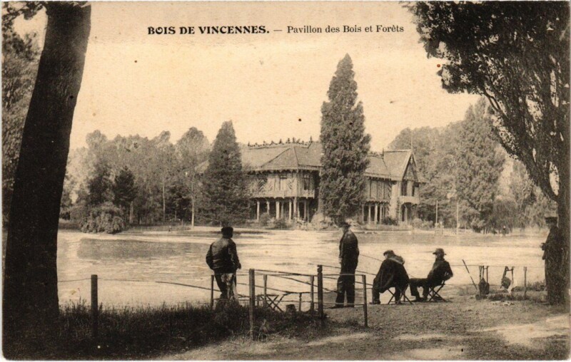 Carte postale ancienne Vincennes Pavillon des Bois et Forets à Vincennes