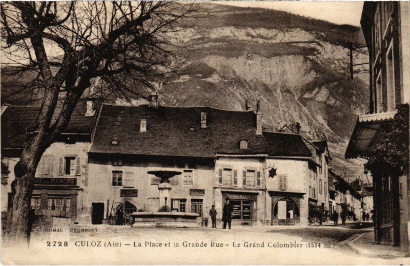 Carte postale ancienne Culoz La Place et la Grande Rue France à Culoz