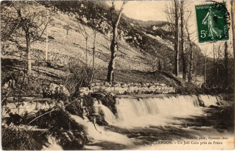 Carte postale ancienne Cerdon Un Joli Coin pres de Preau France à Cerdon
