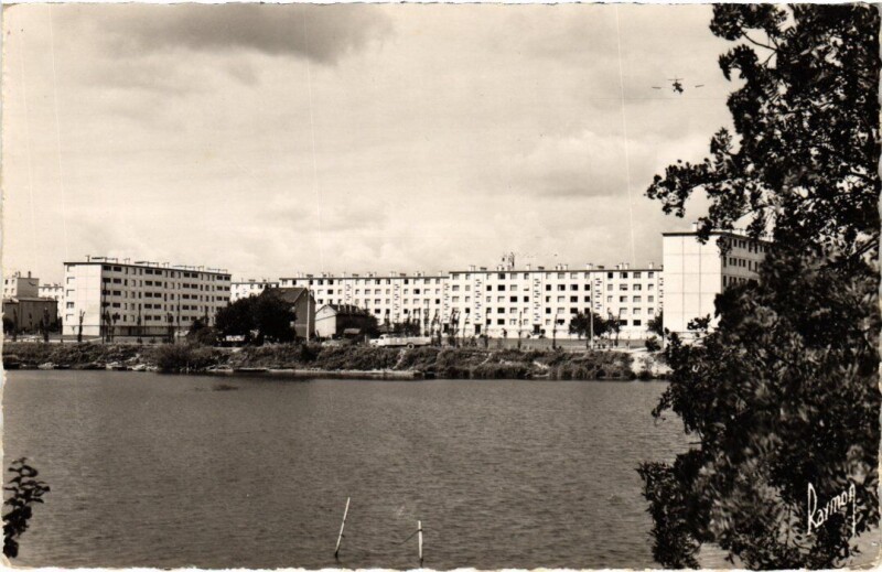 Carte postale ancienne Villeneuve le Roi La cite Paul Bert à Villeneuve-le-Roi