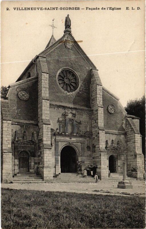 Carte postale ancienne Villeneuve Saint-Georges Facade de l'Eglise à Villeneuve-Saint-Georges
