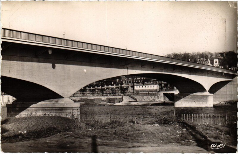 Carte postale ancienne Villeneuve Saint-Georges Nouveau Pont sur la Seine à Villeneuve-Saint-Georges