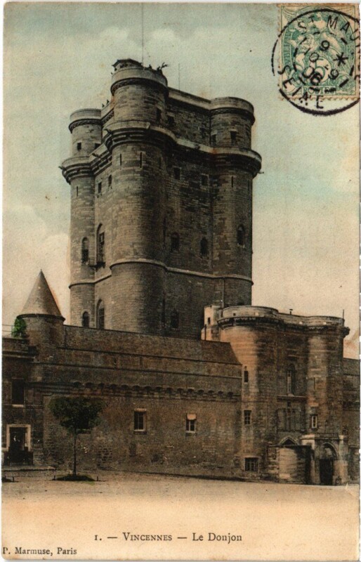 Carte postale ancienne Vincennes Le Donjon à Vincennes