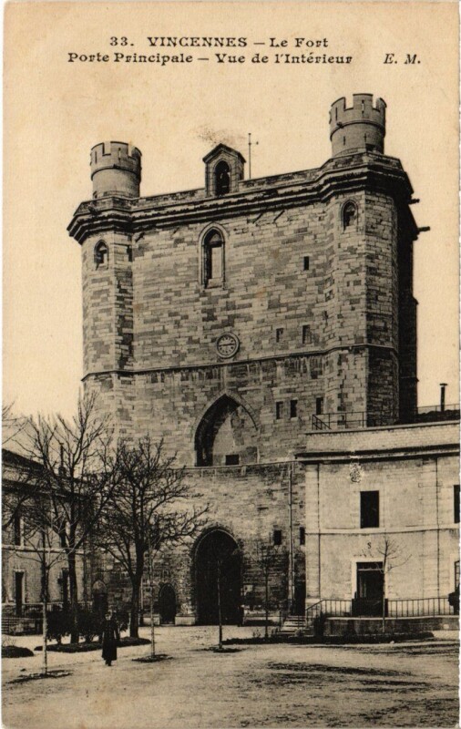 Carte postale ancienne Vincennes Le Fort Porte principale à Vincennes