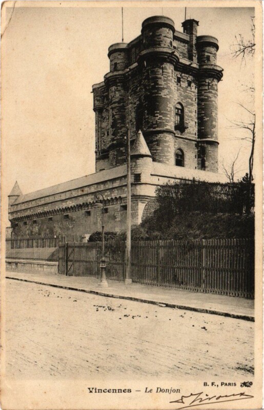 Carte postale ancienne Vincennes Le Donjon à Vincennes