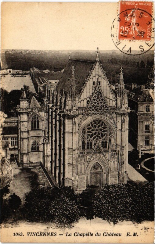 Carte postale ancienne Vincennes La Chapelle du Chateau à Vincennes
