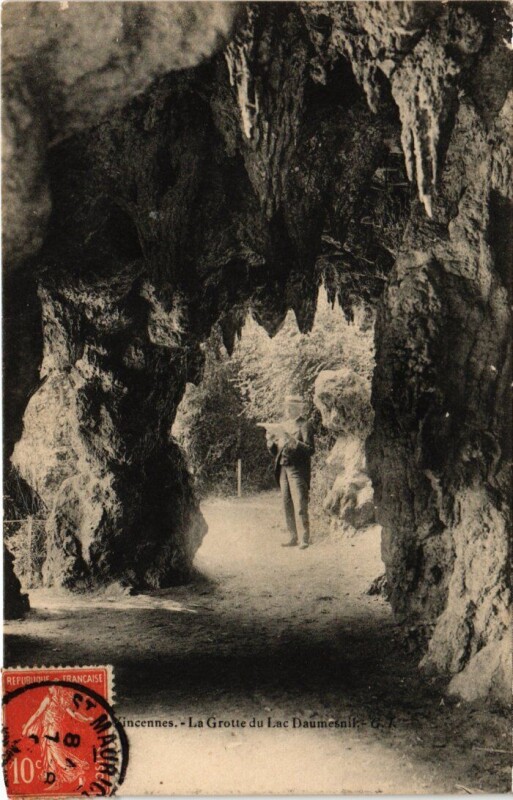Carte postale ancienne Vincennes Grotte du Lac Daumesnil à Vincennes