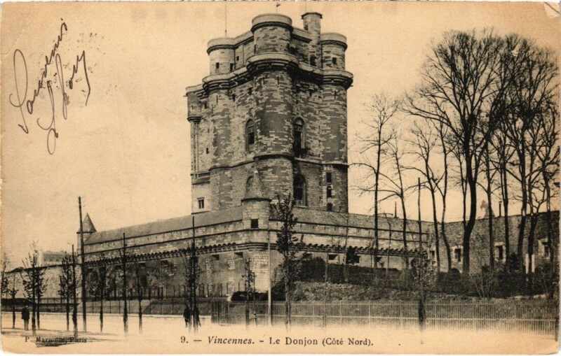 Carte postale ancienne Vincennes Le Donjon à Vincennes