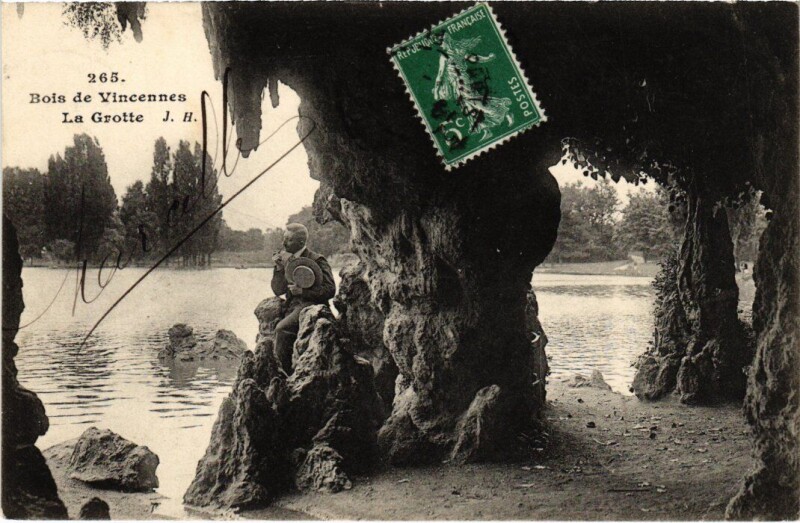 Carte postale ancienne Vincennes La Grotte à Vincennes
