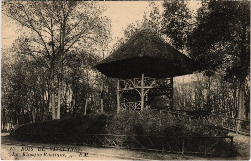 Carte postale ancienne Vincennes Kiosque rustique à Vincennes