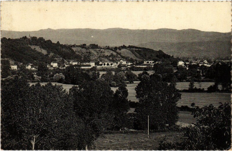 Carte postale ancienne Pont d'Ain Vue Generale et les monts du Bugey France à Pont-d'Ain