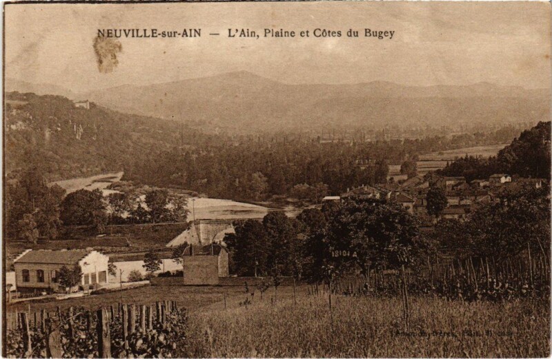 Carte postale ancienne Neuville s Ain L'Ain, Plaine et Cotes du Bugey France