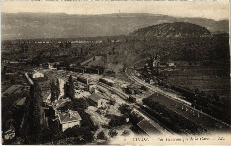 Carte postale ancienne Culoz Vue Panoramique de la Gare France à Culoz