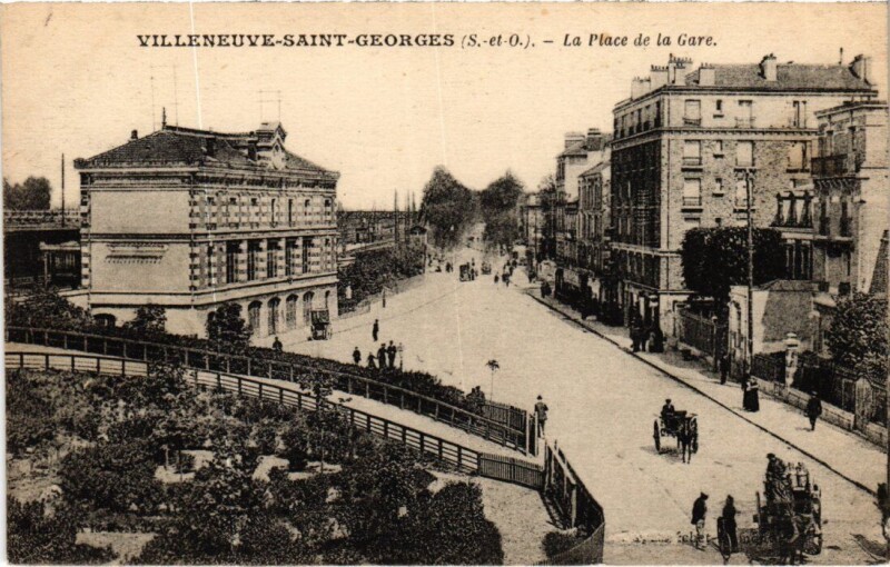 Carte postale ancienne Villeneuve Saint-Georges Place de la Gare à Villeneuve-Saint-Georges