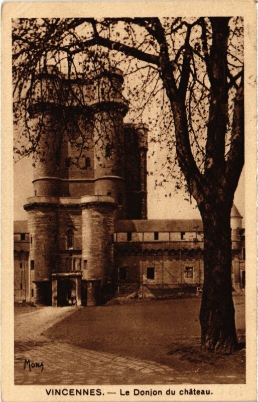 Carte postale ancienne Vincennes Le Donjon du chateau à Vincennes