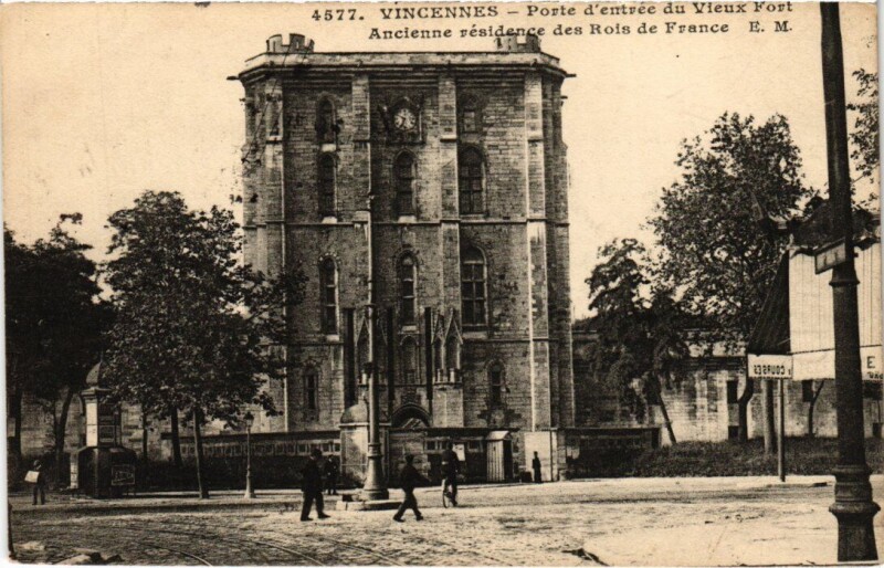Carte postale ancienne Vincennes Porte d'entree du Fort à Vincennes