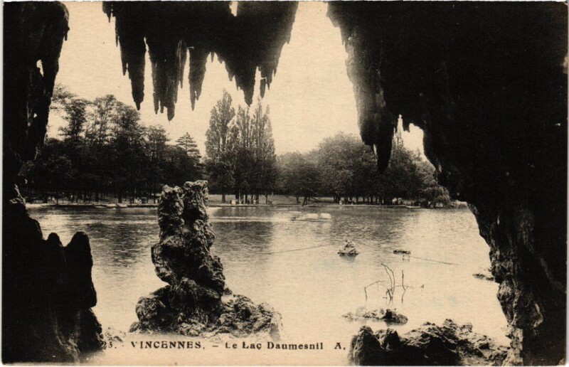Carte postale ancienne Vincennes Lac Daumesnil à Vincennes