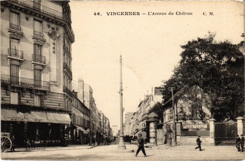 Carte postale ancienne Vincennes Avenue du Chateau à Vincennes