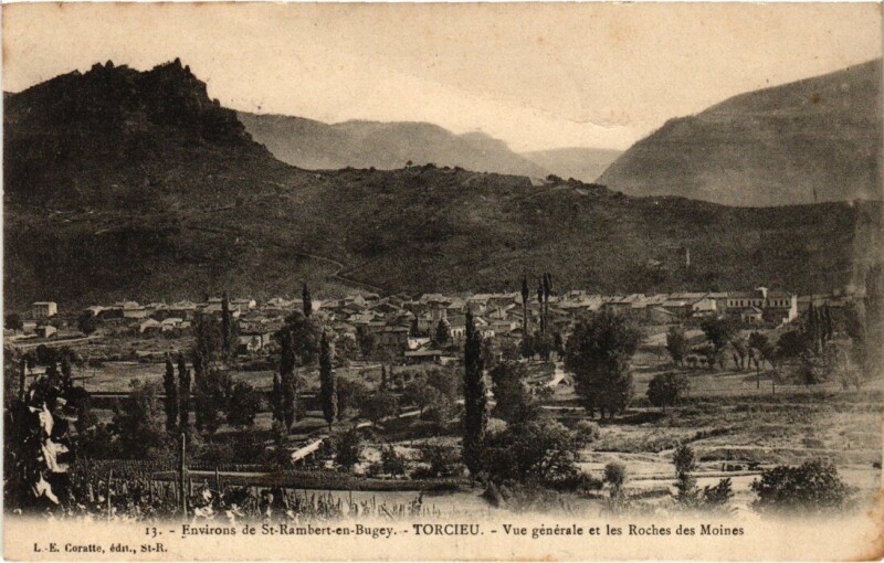 Carte postale ancienne Torcieu Vue Generale et les Roches des Moines France à Torcieu