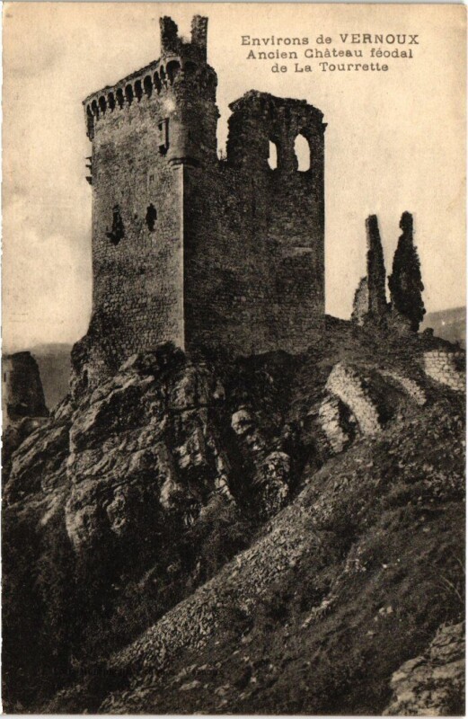 Carte postale ancienne Vernoux Ancien Chateau feodal France à Vernoux