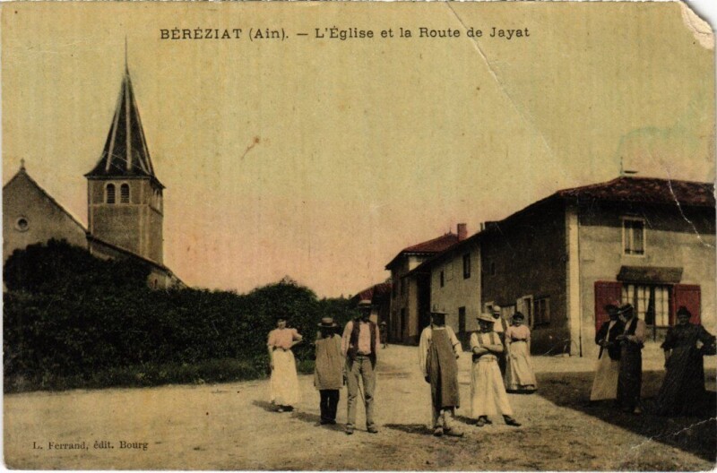 Carte postale ancienne Bereziat L'Eglise et la Route de Jayat France à Jayat