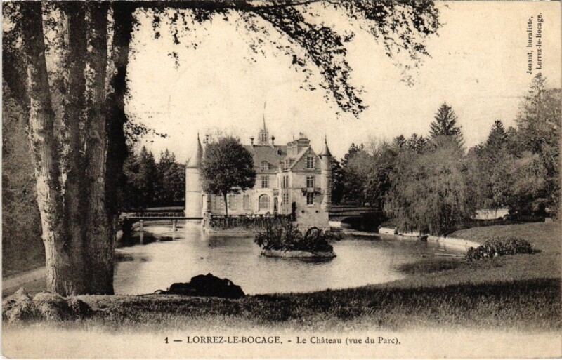 Carte postale ancienne Lorrez-le-Bocage Le Chateau - Vue du Parc
