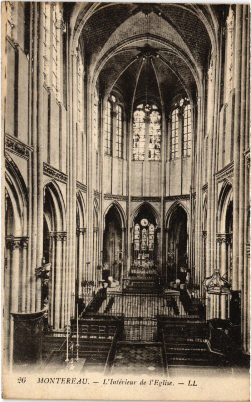 Carte postale ancienne Montereau-Fault-Yonne Interieur de l'Eglise à Montereau-Fault-Yonne