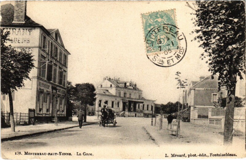 Carte postale ancienne Montereau-Fault-Yonne La Gare à Montereau-Fault-Yonne