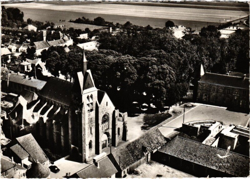 Carte postale ancienne Nangis Eglise à Nangis